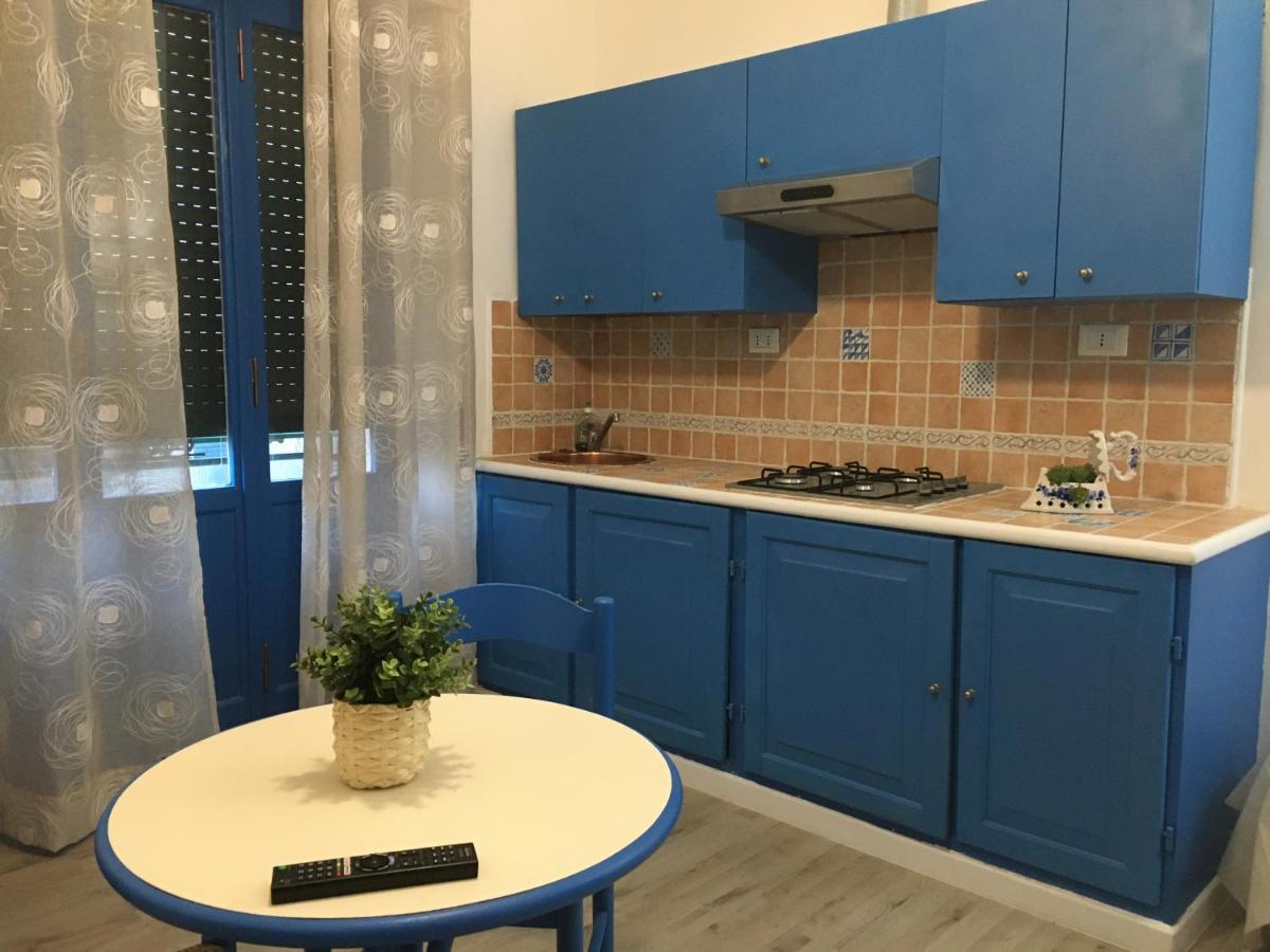 Apartment Sunny Sexy Grey & Cool Blue Rom
